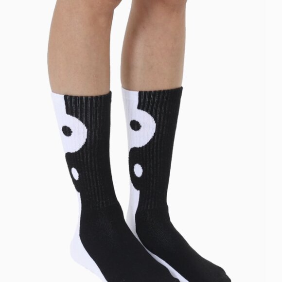 Classic Crew Socks w/ Ribbed Tubing - Yin Yang-Black & White - Picture 4 of 4